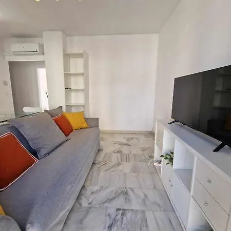 Apartamento 3 Con Parking Y Terraza En C Marmoles Málaga