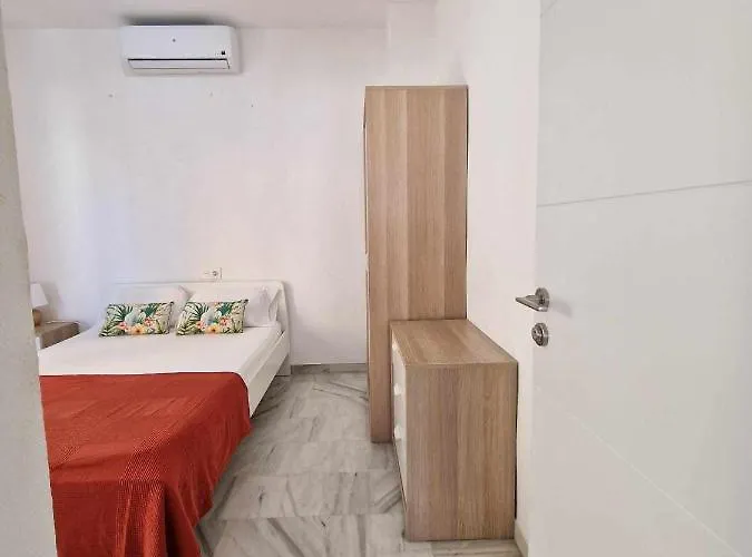 ático Moderno Con Terraza Privada En Centro