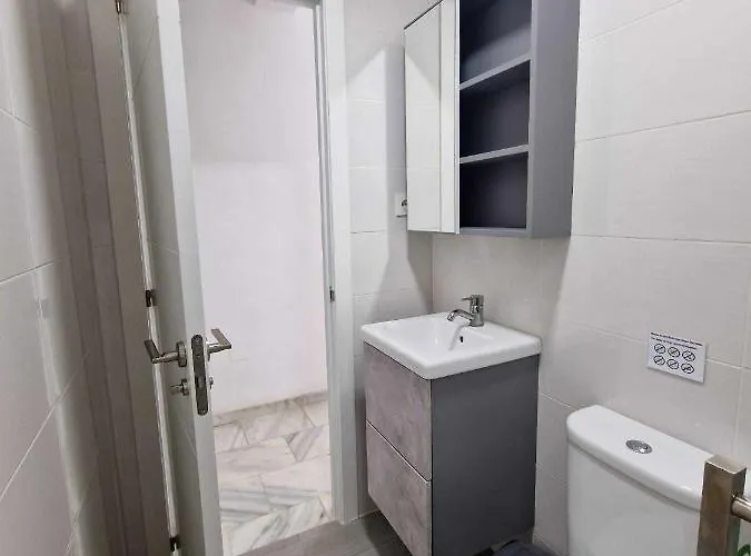 ático Moderno Con Terraza Privada En Centro